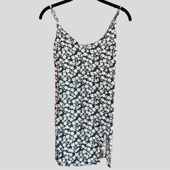 Reformation Dresses & Skirts - Reformation Marlowe Mini Dress in Green Floral Print